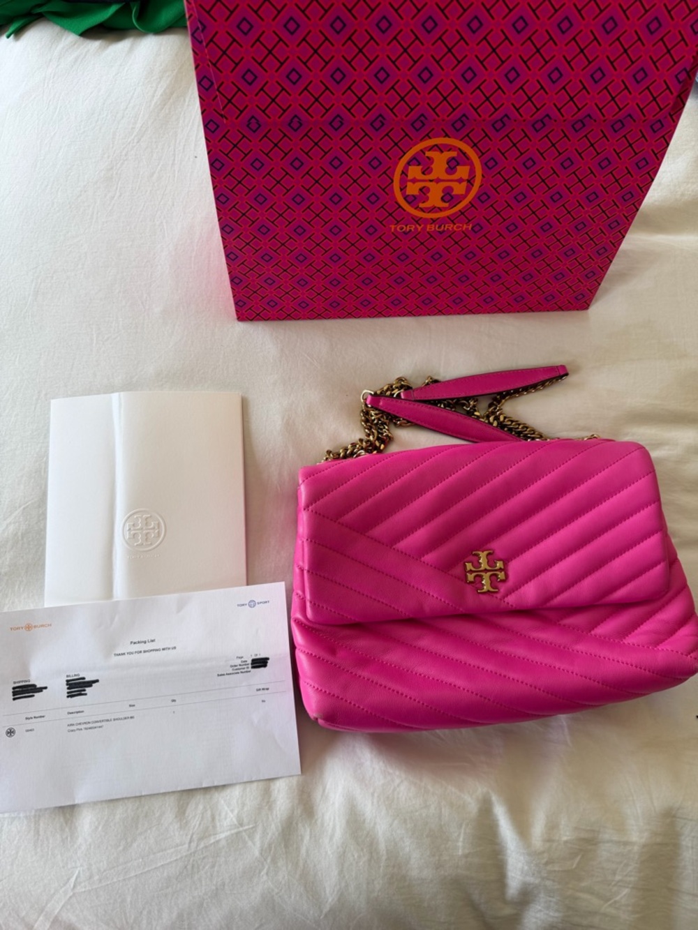 Tory Burch Kira Chevron Convertible shoulder Bag in crazy Pink